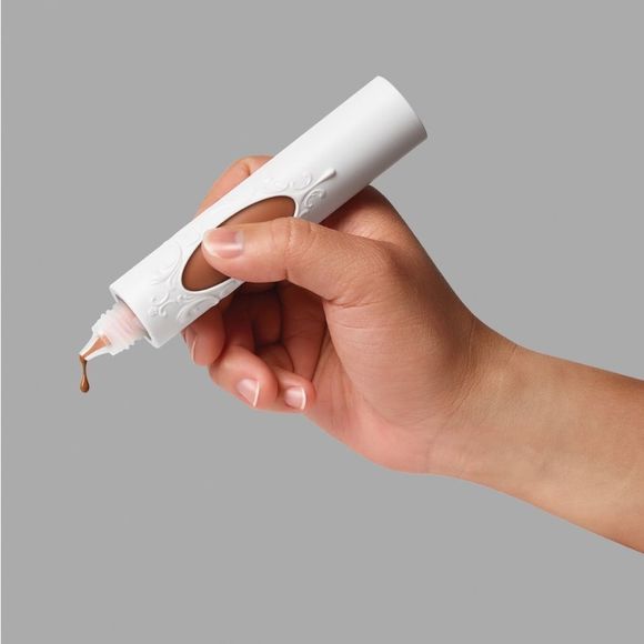 KatVonD True Portrait Liquid To Powder Foundation - Picture 4 of 4